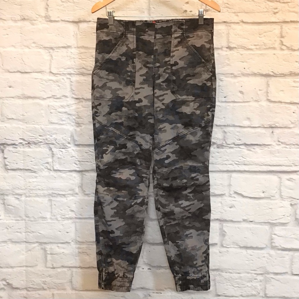 SPANX Lg Stretch Twill Cargo Camo Jogger Gray Black Women’s Active Pants 20319R - Picture 6 of 16